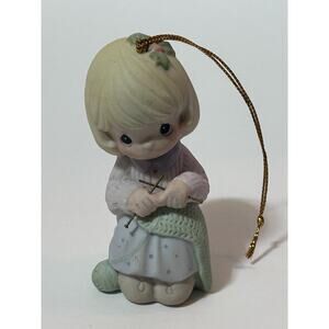 VTG Precious Moments Grandma Your Love Keeps Me Warm 3" Ornament 610035 Retired